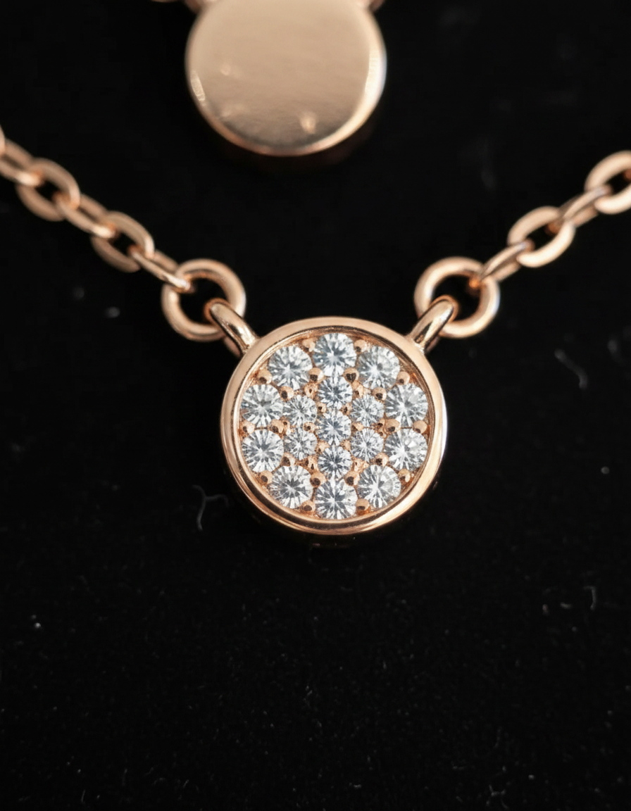 Aveline trio detail